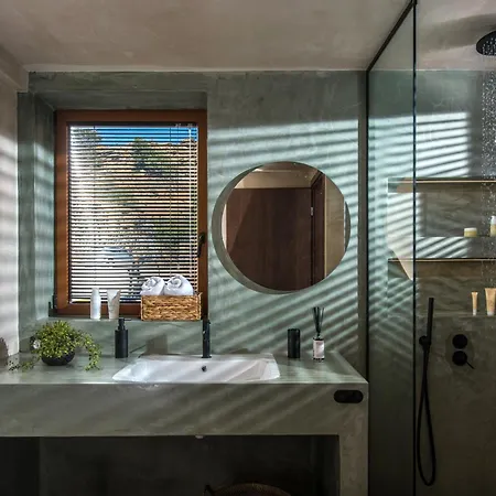 Helios - Elevate Your Senses Vila